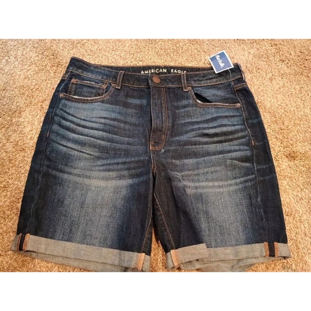American Eagle NWT Tomgirl Bermuda Jean Shorts sz 12